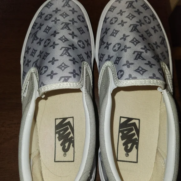 Vans With Custom Monogram - Picture 4 of 8
